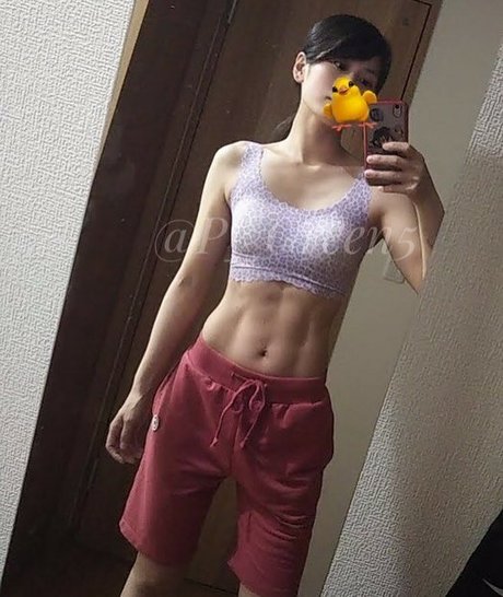 Naakte gelekte OnlyFans-foto van Mitsukuribeautyfitness