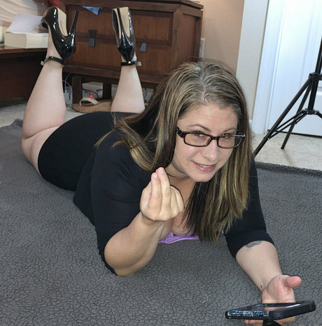 Curvy4urpleasure