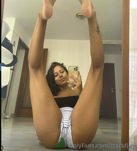 Nahá fotka uniklých OnlyFans od Emma69star