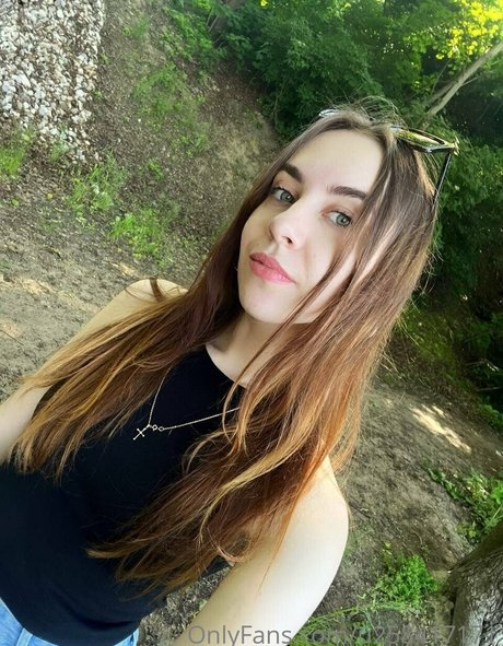 Nahá fotka uniklých OnlyFans od Leeeeyyyla