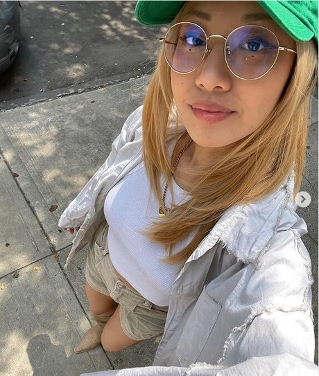 Naken läckt OnlyFans-bild av Sarah Pan