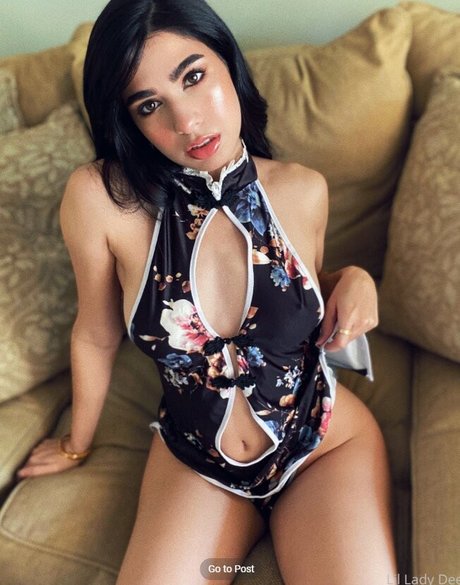 Naken lekkede OnlyFans-bilde av Lil Lady Dee
