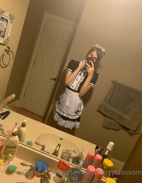 Femboycherryblossom