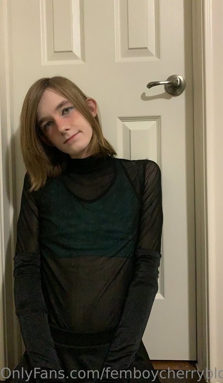 Femboycherryblossom