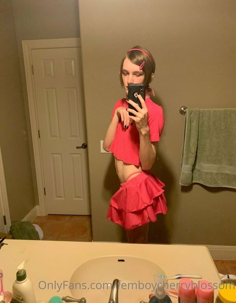 Femboycherryblossom
