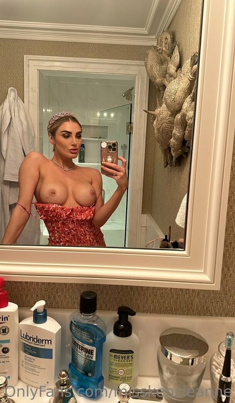 Misskenzieanne