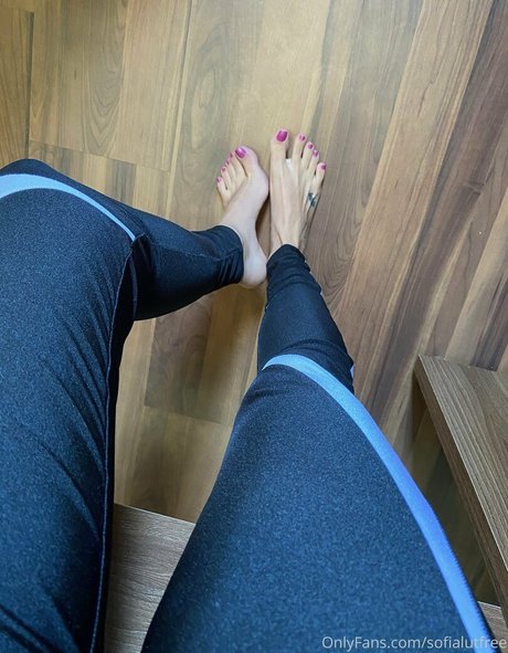 Naken lekkede OnlyFans-bilde av Sofialutfree