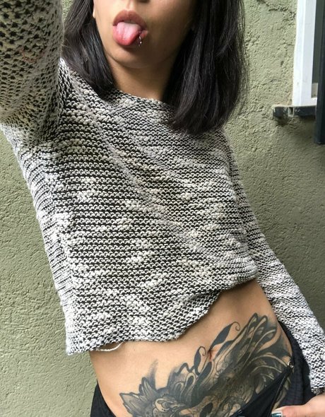 Naken lekkede OnlyFans-bilde av Fasita
