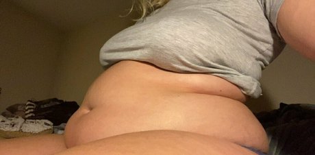 Nacktes geleaktes OnlyFans-Foto von Poptartbelly