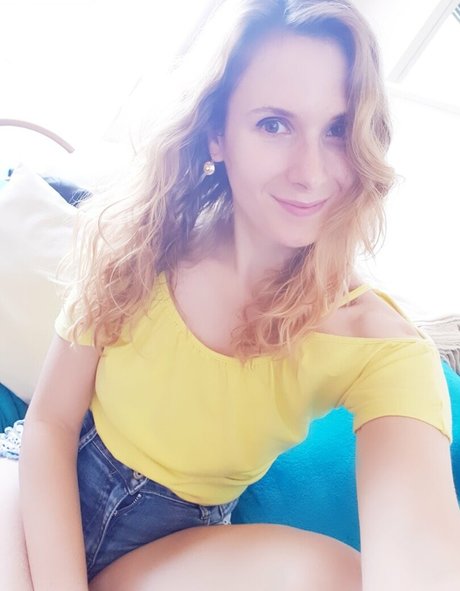 Naken lekkede OnlyFans-bilde av Ellyedelweiss