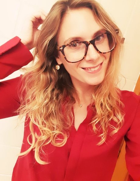 Nahá fotka uniklých OnlyFans od Ellyedelweiss
