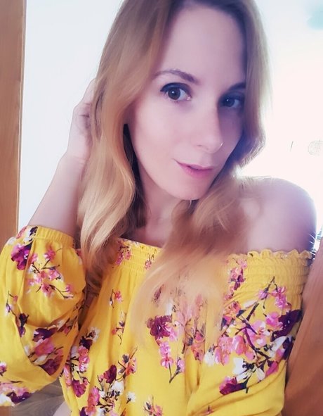 Nahá fotka uniklých OnlyFans od Ellyedelweiss