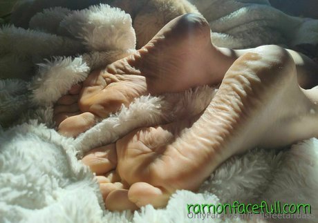 Bellsfeetandass