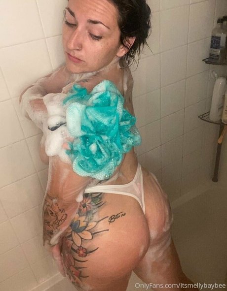 Foto desnuda filtrada de OnlyFans de Itsmellybaybee