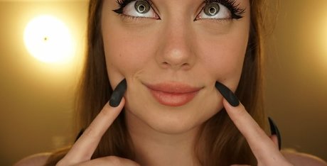 Nahá fotka uniklých OnlyFans od Bilochka Asmr