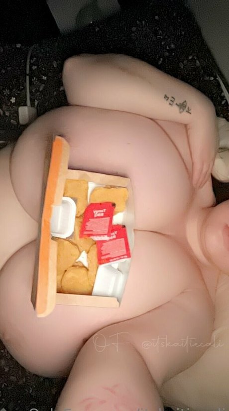 Nacktes geleaktes OnlyFans-Foto von Itskaitiecali