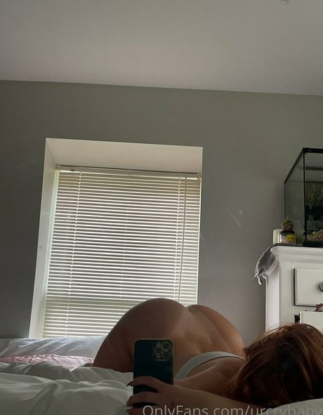 Обнаженная фотография утечки OnlyFans от Urcrybaby