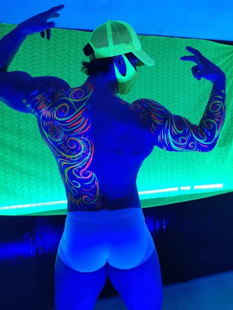 Nahá fotka uniklých OnlyFans od Andre Striper
