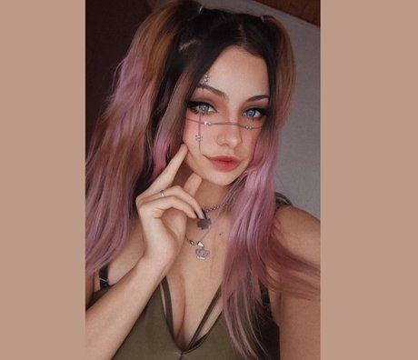 Nahá fotka uniklých OnlyFans od Miau