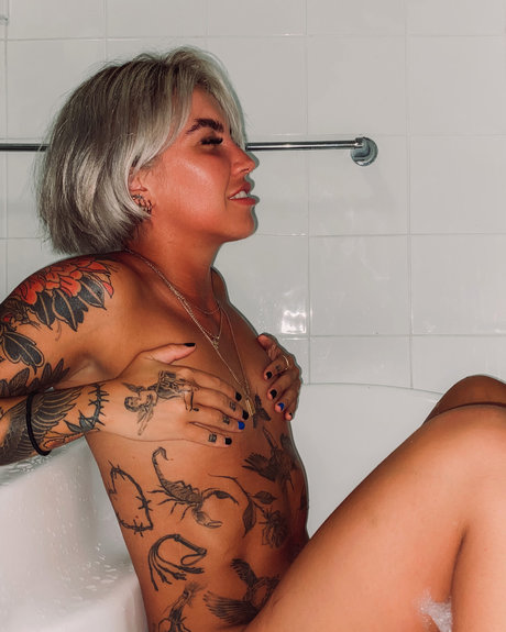 Nahá fotka uniklých OnlyFans od Madi