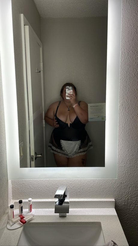 Nahá fotka uniklých OnlyFans od Sidney Marie