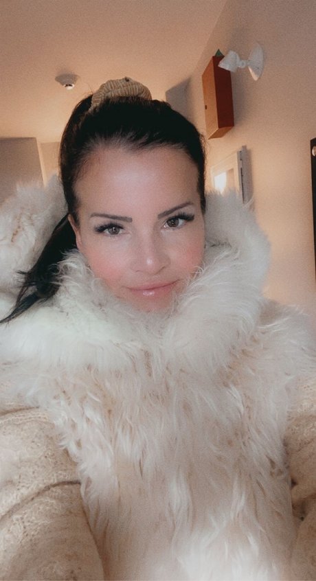 Naken lekkede OnlyFans-bilde av Bellarosy