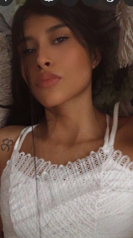 Naken lekkede OnlyFans-bilde av Mila