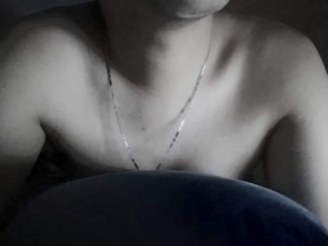 Naken lekkede OnlyFans-bilde av Bisexual Boy