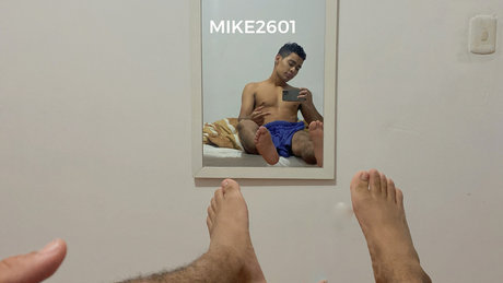 Naken lekkede OnlyFans-bilde av Mike