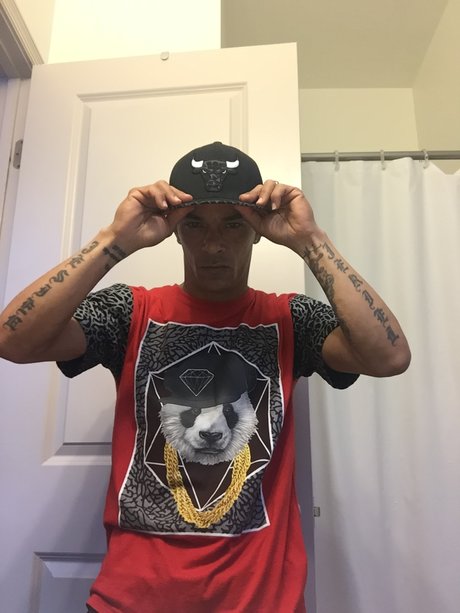 Naken lekkede OnlyFans-bilde av Oneofthose