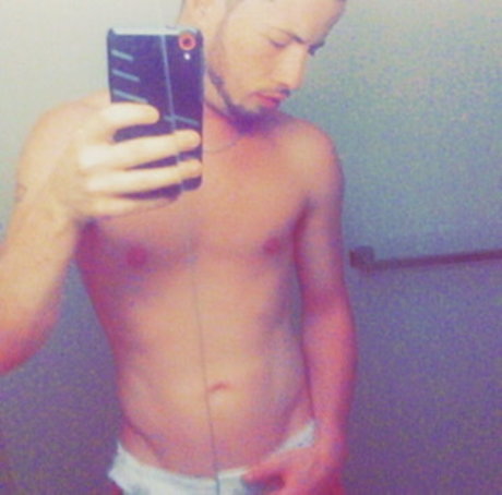 Naken lekkede OnlyFans-bilde av Bee Neal