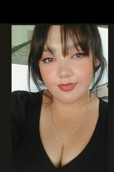 Naken lekkede OnlyFans-bilde av Jazmn Ruiz