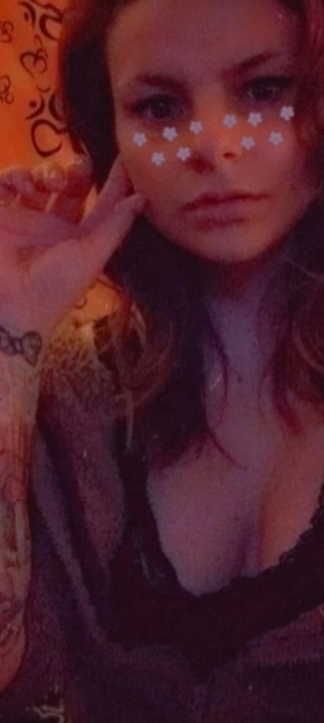 Naken lekkede OnlyFans-bilde av Ministoner