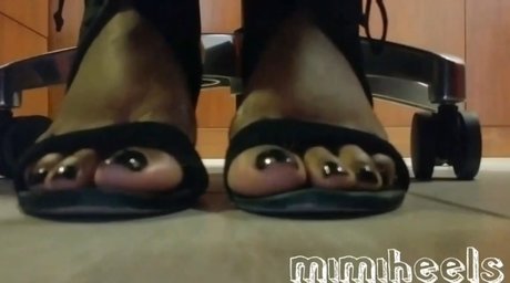 Naken lekkede OnlyFans-bilde av Mimi Heels