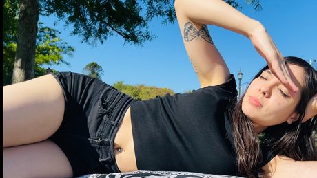 Naken lekkede OnlyFans-bilde av C