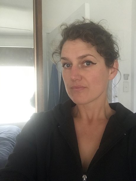 Naken lekkede OnlyFans-bilde av Miss Ces