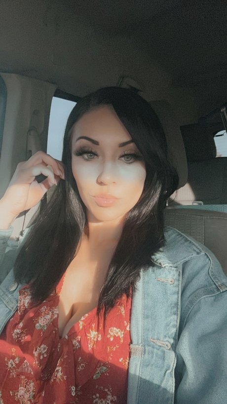 Naken läckt OnlyFans-bild av Amor