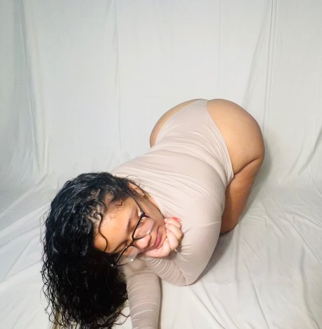 Foto nua vazada do OnlyFans de Bigkara