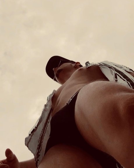Naken lekkede OnlyFans-bilde av Marn
