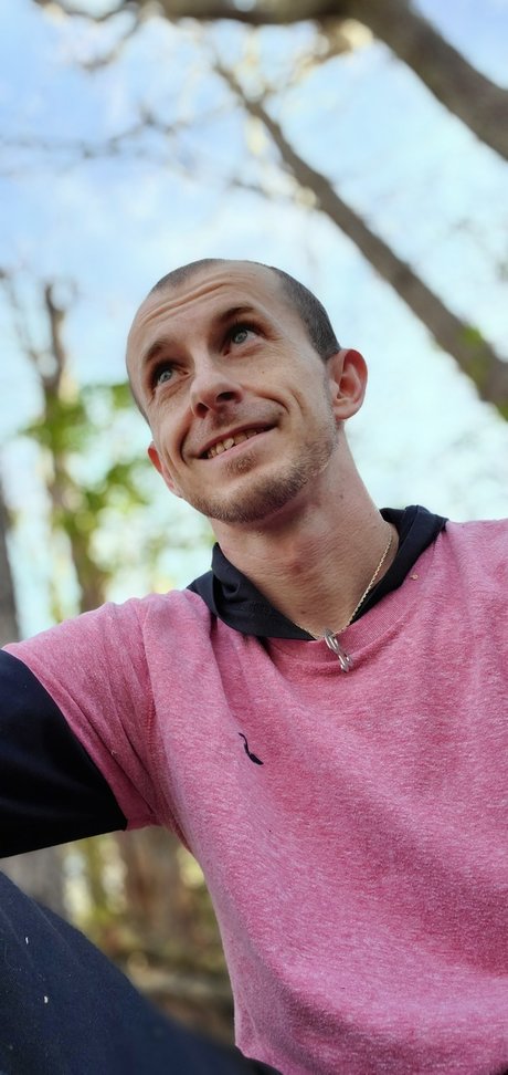 Nahá fotka uniklých OnlyFans od Benji