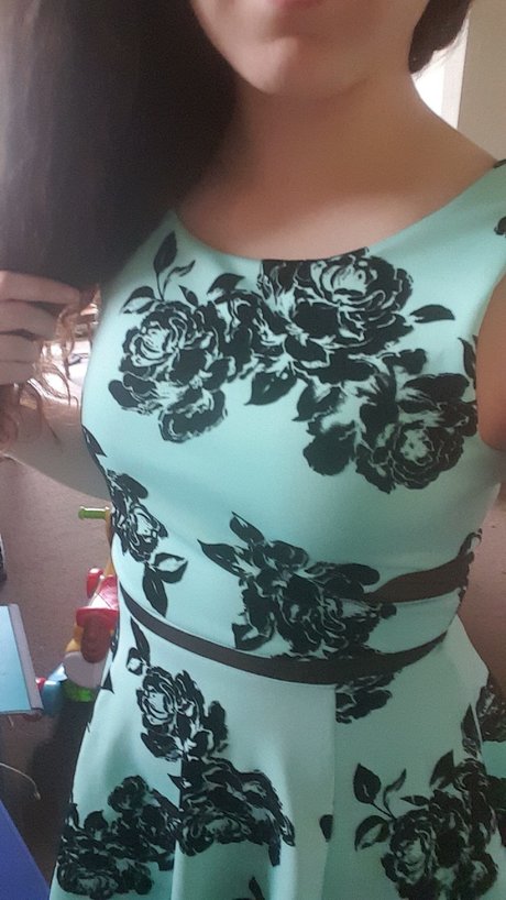 Naken lekkede OnlyFans-bilde av Hot Babe Milf