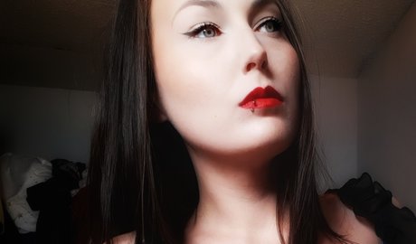 Naken lekkede OnlyFans-bilde av Miss Lil