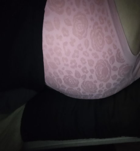 Nøgent lækket OnlyFans-billede af Mistress Aria