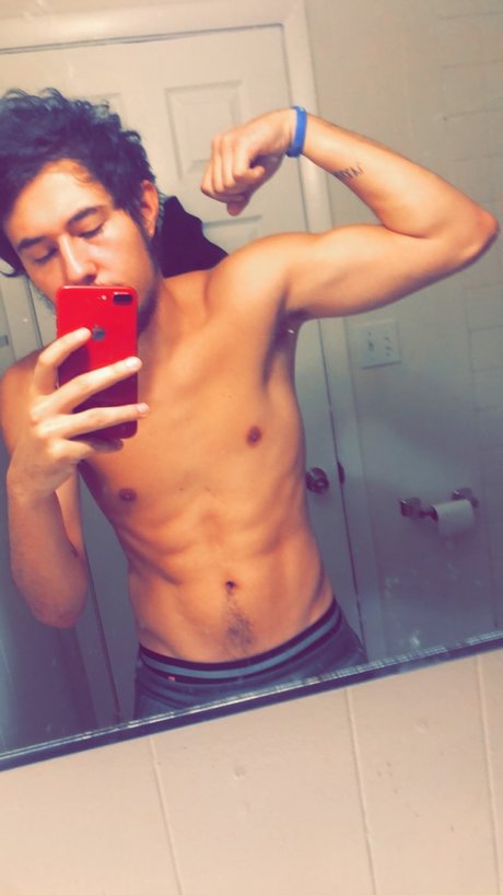 Naken lekkede OnlyFans-bilde av Mj