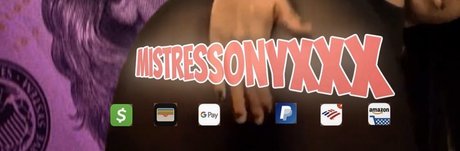 Naken läckt OnlyFans-bild av Mistressonyxxx