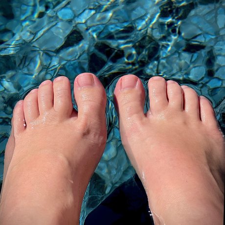 Naken lekkede OnlyFans-bilde av Honeytoes