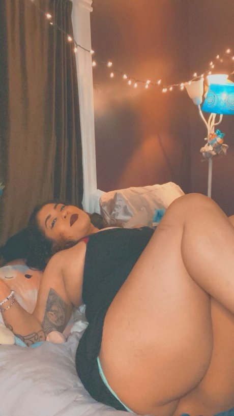 Naken lekkede OnlyFans-bilde av Luna