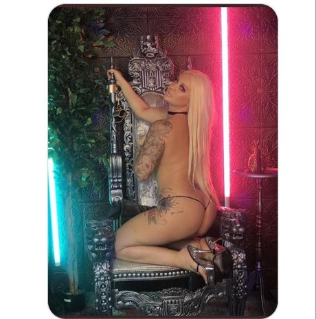 Alaston vuotanut OnlyFans-kuva Miss Mercedes