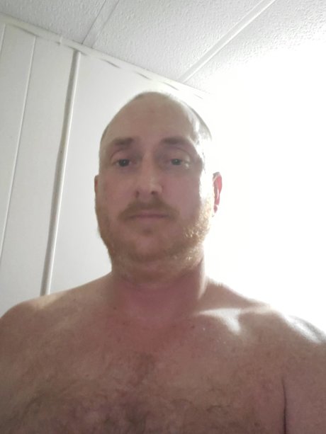 Naken lekkede OnlyFans-bilde av Mark