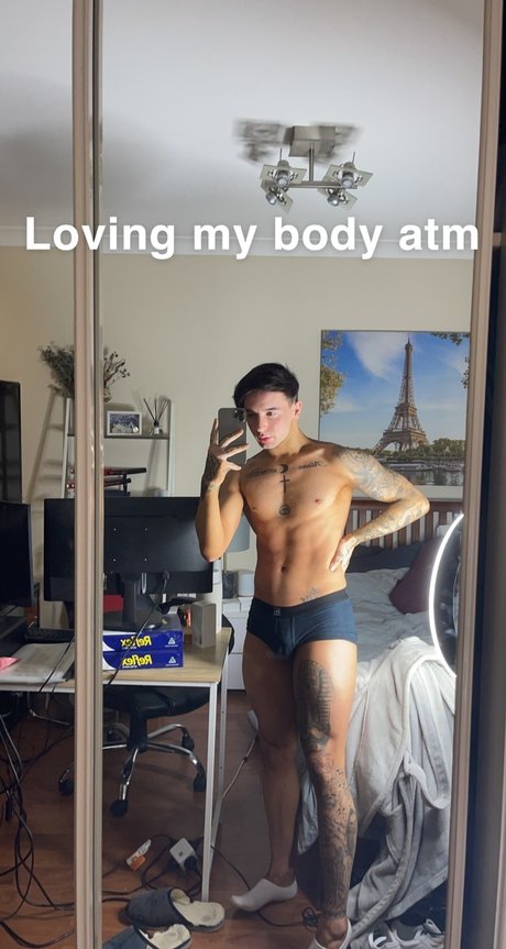 Naken läckt OnlyFans-bild av Peachy Mike 
